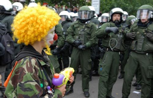 clown-protestor.jpg