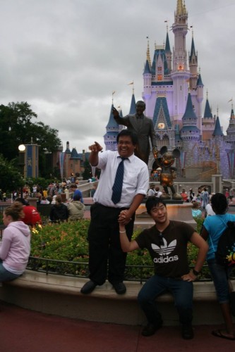 mocking the Walt Disney Statue