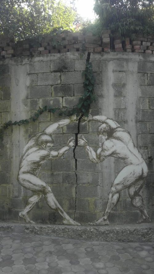 graffiti crack.jpg