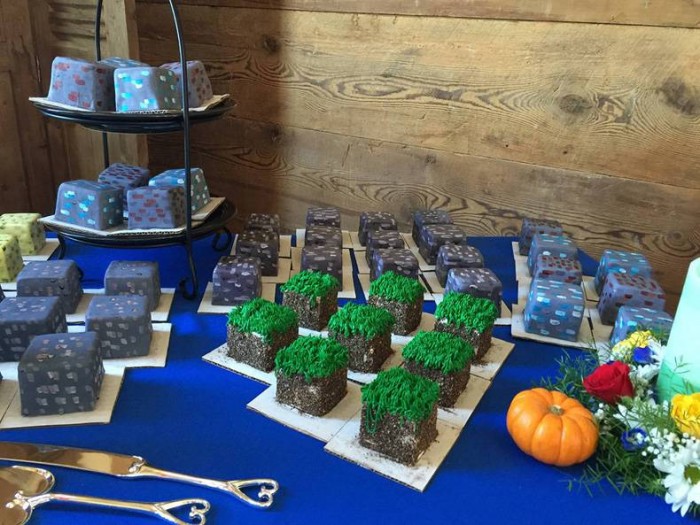 Minecraft Cakes.jpg