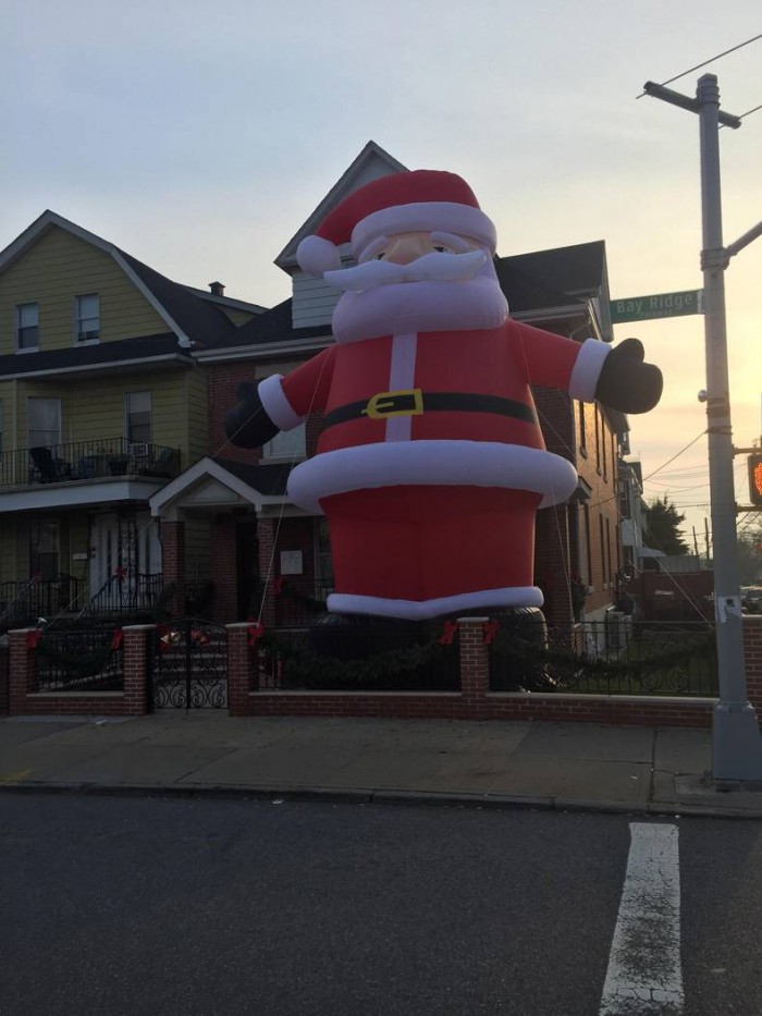 Giant Santa.jpg