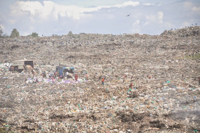 Garbage dump in Nairobi.jpg