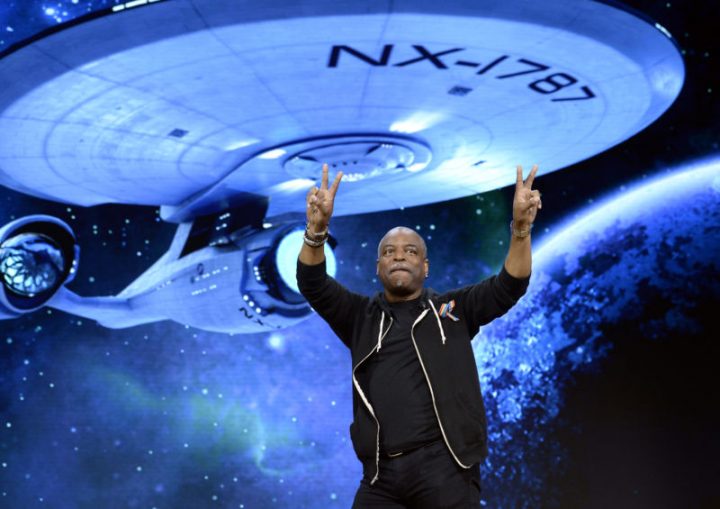 Lavar Burton by the NX-1787.jpg