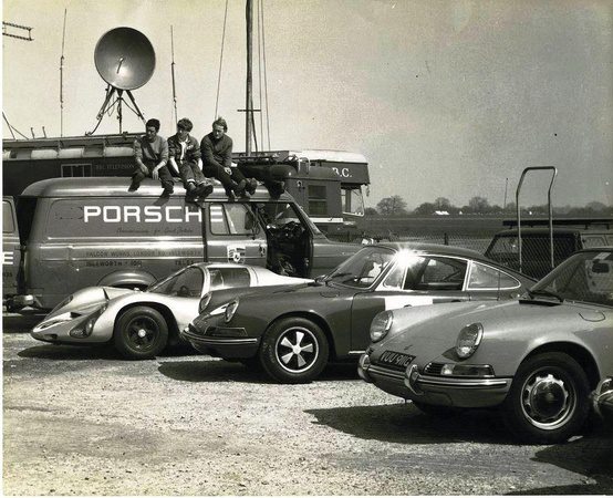 porsche-64255_490523184327899_837352011_n