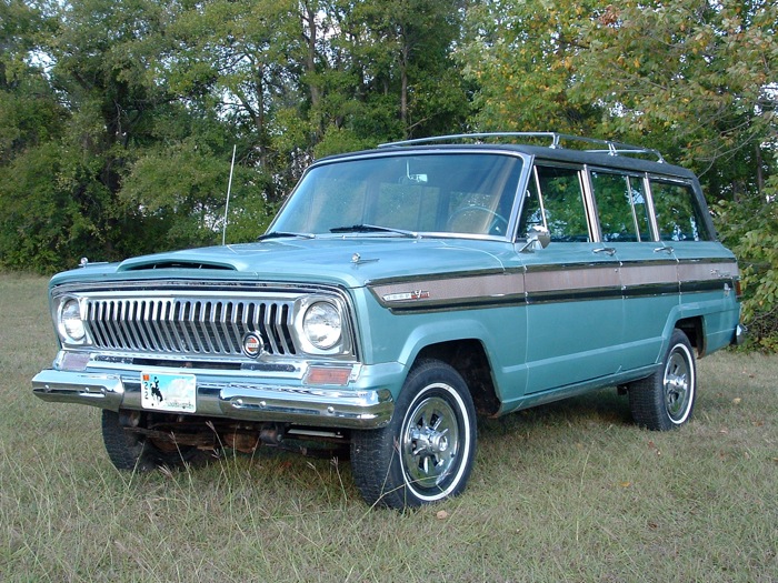 truck-1967-jeep-super-wagoneer