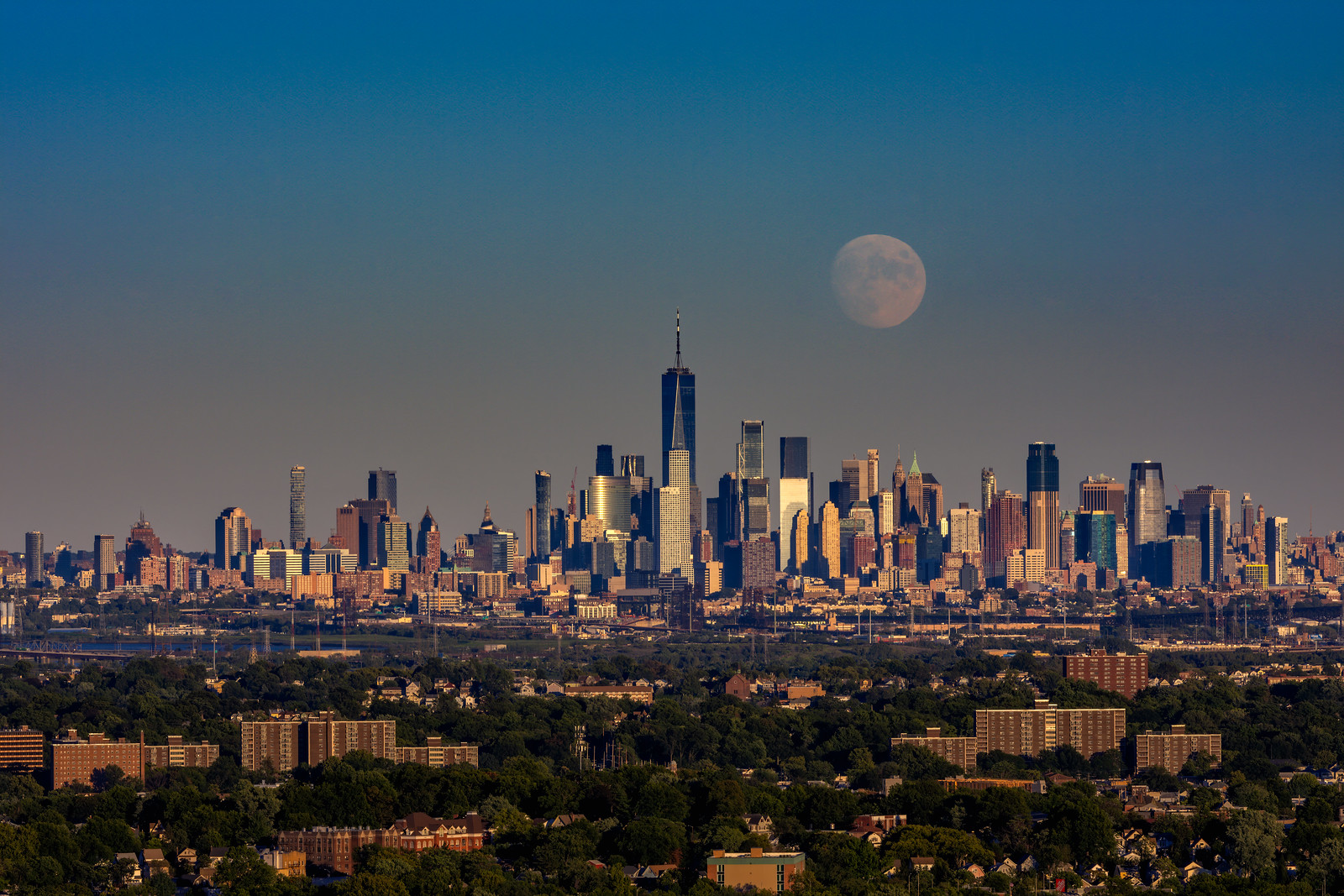 NYC Moonrise MyConfinedSpace