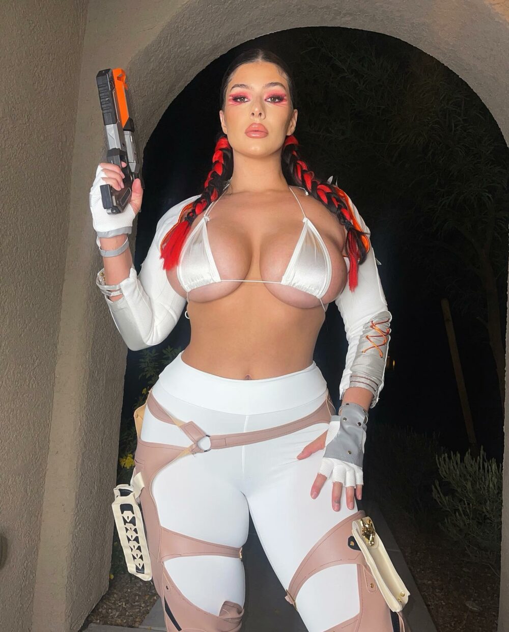 Loba Apex Legends by Zoe Renea MyConfinedSpace