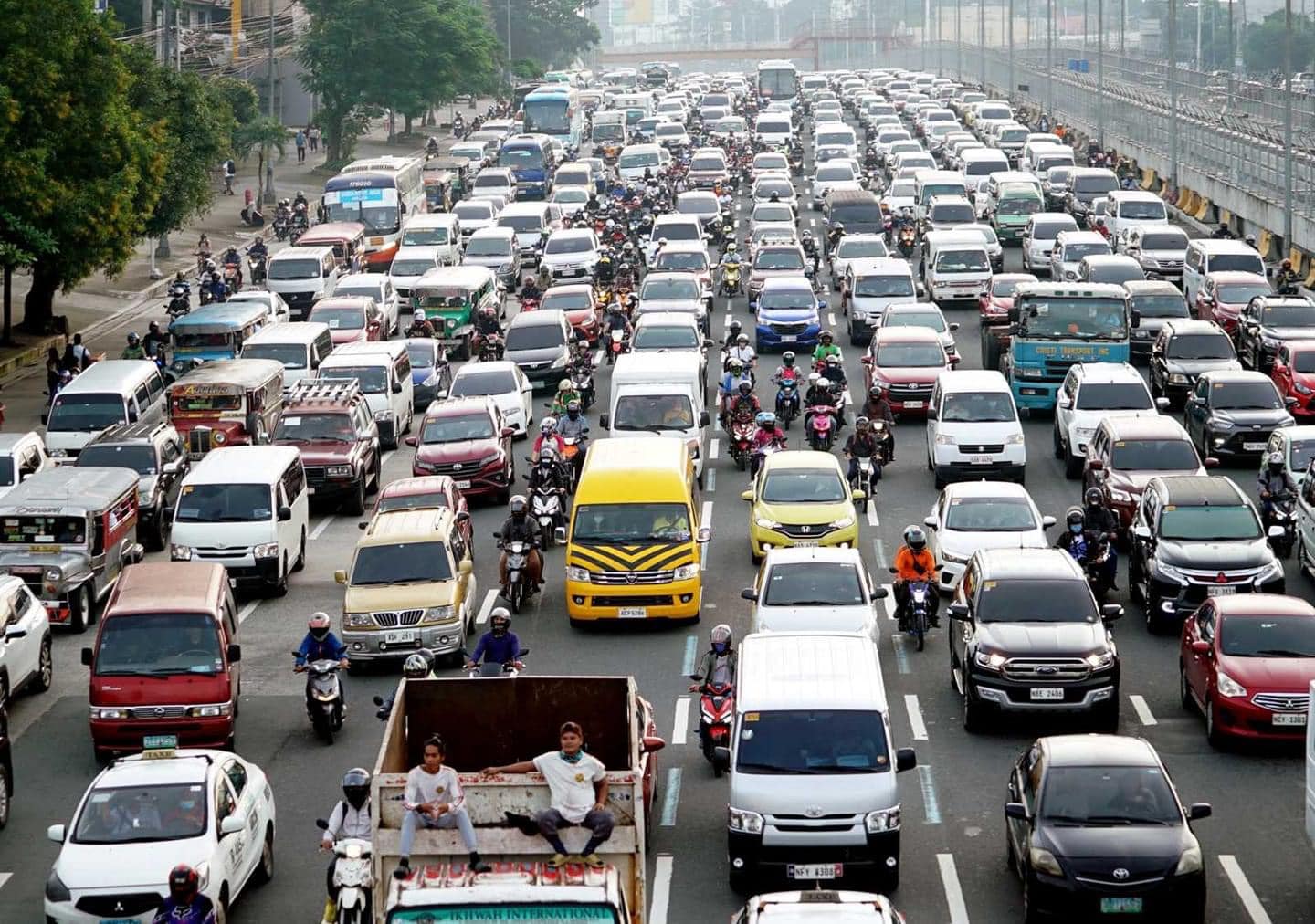 Commonwealth Ave., Quezon City, Philippines (from: Commuters Of Metro ...