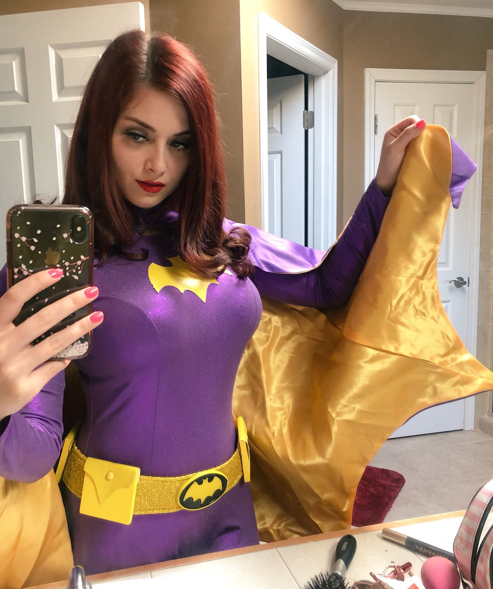 Batgirl By Ellie Idol Myconfinedspace 7342