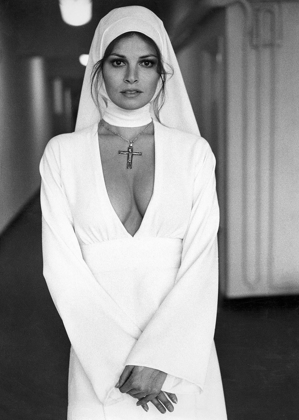 Raquel Welch Bluebeard Myconfinedspace Myconfinedspace