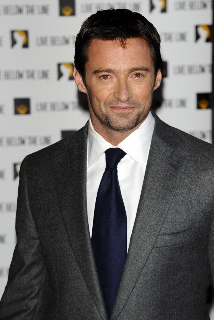 hugh-jackman-grey-suit-white-1633682110.jpg (171 KB)