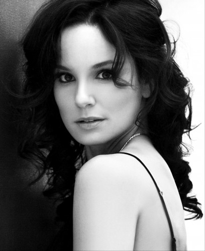 Sarah_Wayne_Callies_-_Smallz_and_Raskin_Photoshoot_01.jpg (1 MB)