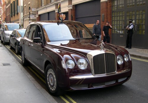 2002_Bentley_State_Limousine.jpg (419 KB)