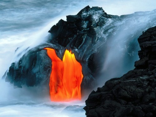 Kilauea_Volcano_Lava_Flow_Hawaii.jpg (143 KB)